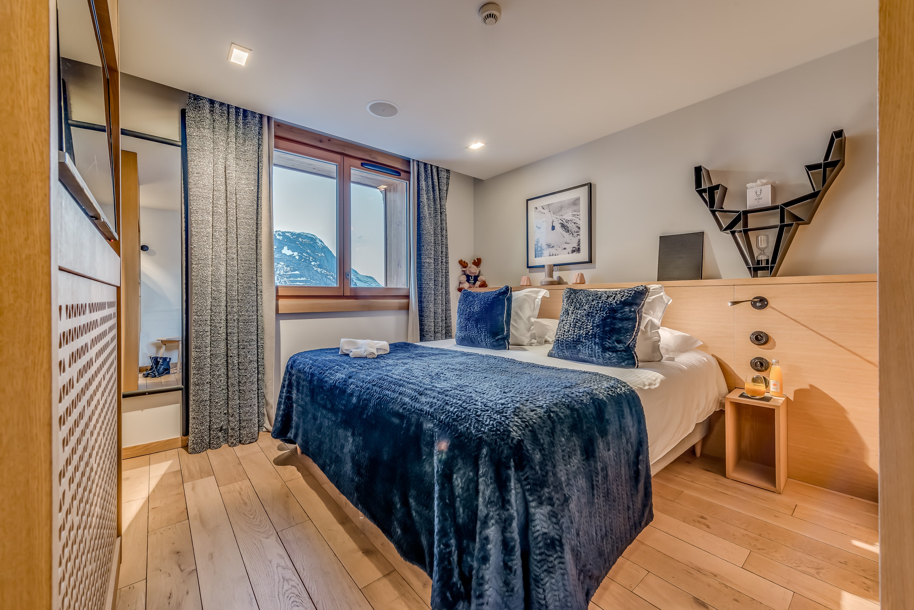 THE VILLAGE ROOMS